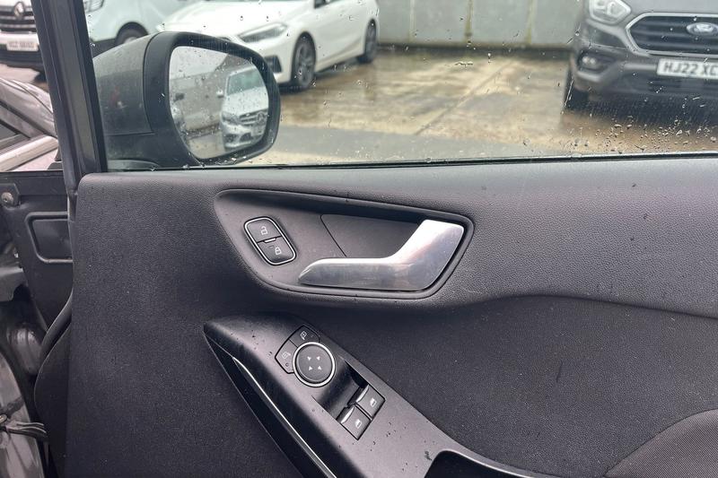 Used Ford Fiesta 2018 for sale - 77529108: Photo 24