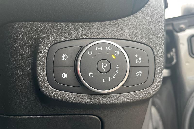 Used Ford Fiesta 2018 for sale - 77529108: Photo 25