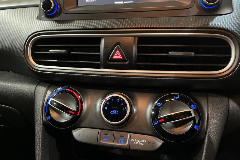 Used Hyundai KONA 2018 for sale - 76449320: Photo 37