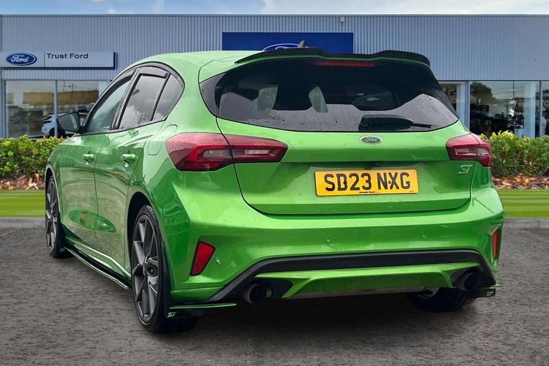 Used Ford Focus 2023 for sale - 78028641: Photo 2