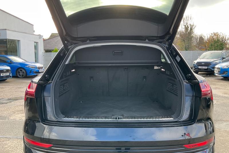 Used Audi e-tron 2020 for sale - 76534410: Photo 21