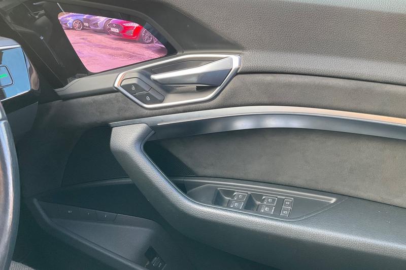 Used Audi e-tron 2020 for sale - 76534410: Photo 26