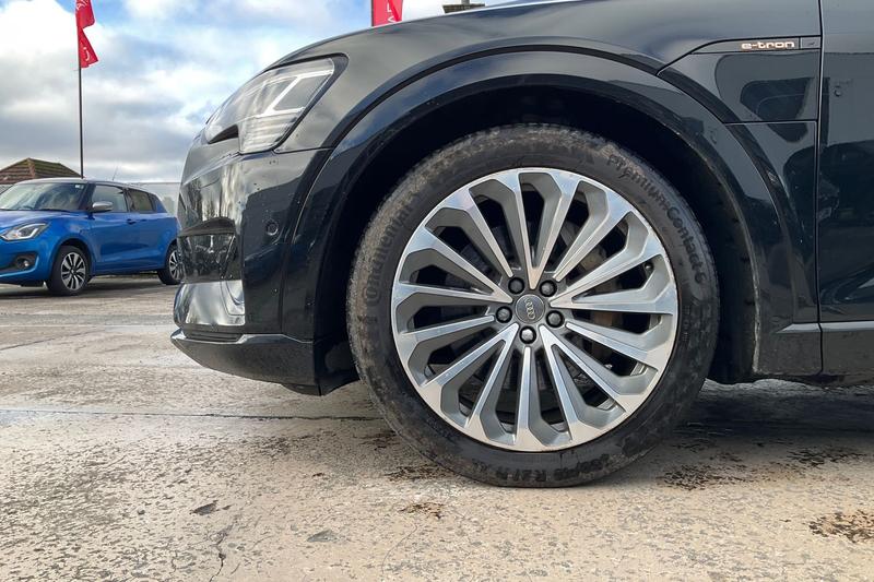 Used Audi e-tron 2020 for sale - 76534410: Photo 8