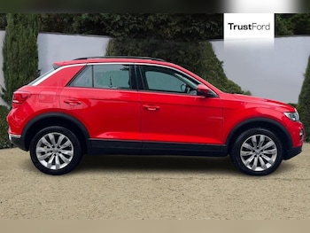 Used Volkswagen T-Roc 2019 for sale - 78657149: Photo
