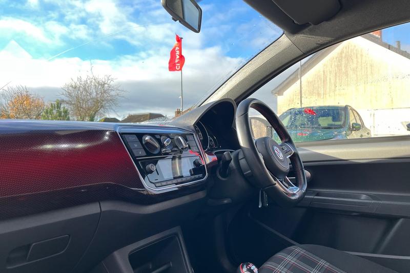 Used Volkswagen up! 2020 for sale - 76534412: Photo 18