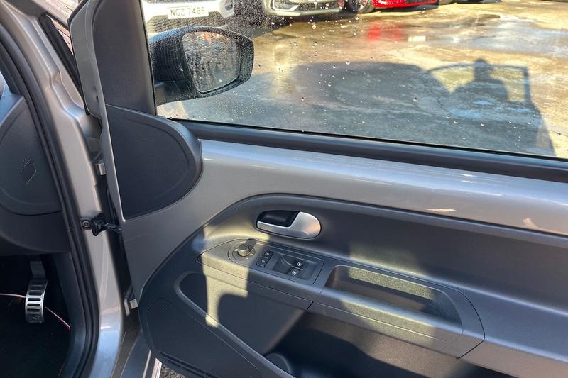 Used Volkswagen up! 2020 for sale - 76534412: Photo 24