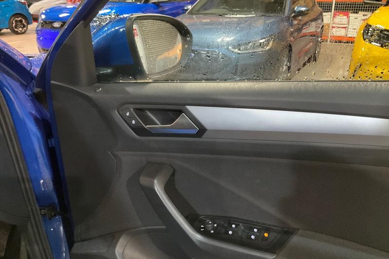 Used Volkswagen T-Roc 2022 for sale - 77951282: Photo 25