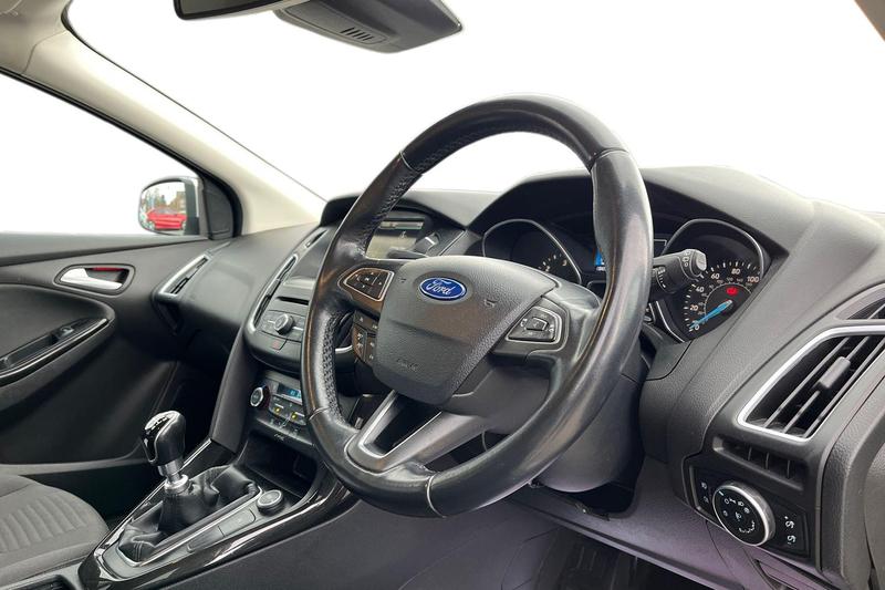 Used Ford Focus 2015 for sale - 77641413: Photo 9