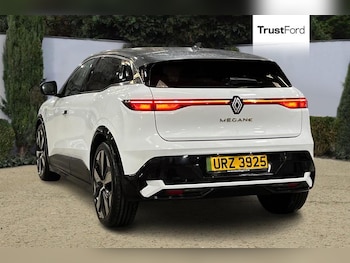Used Renault Megane E Tech 2023 for sale - 77641442: Photo