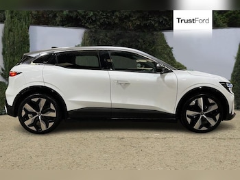 Used Renault Megane E Tech 2023 for sale - 77641442: Photo