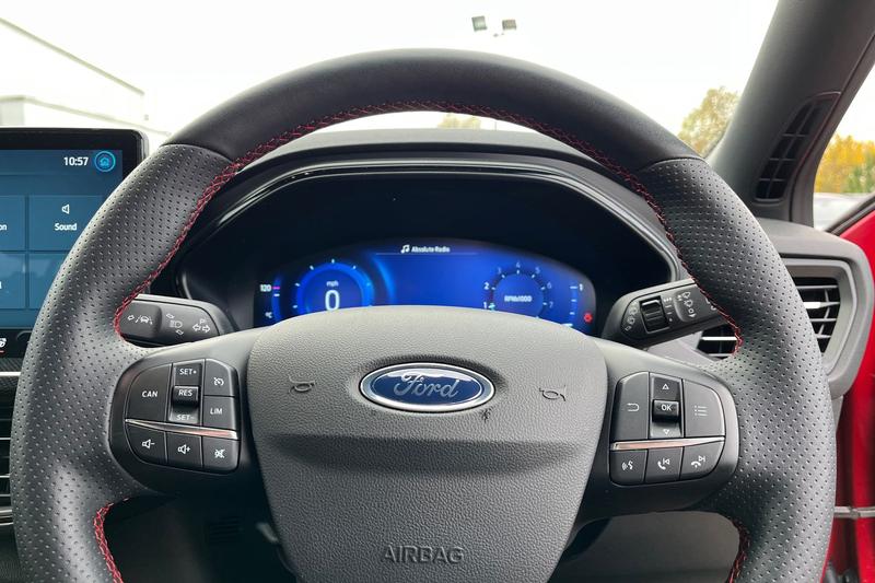 Used Ford Focus 2022 for sale - 76467736: Photo 12