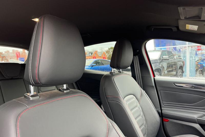 Used Ford Focus 2022 for sale - 76467736: Photo 17