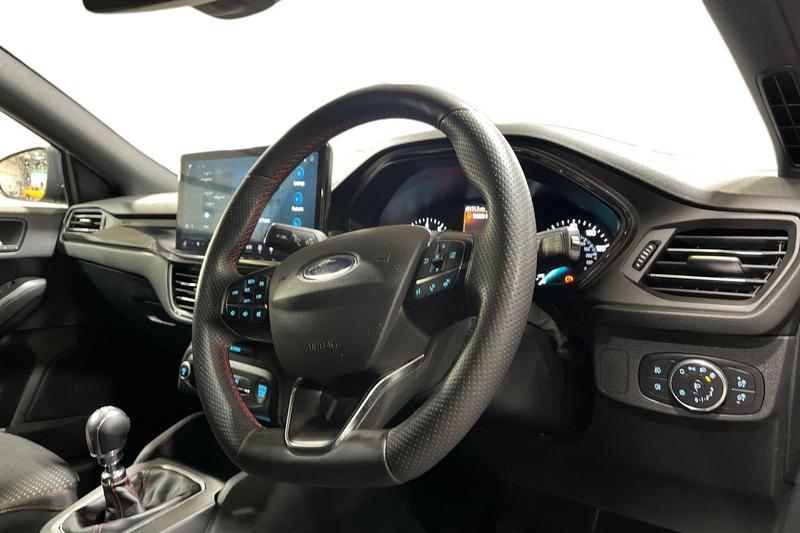 Used Ford Focus 2023 for sale - 77407036: Photo 9