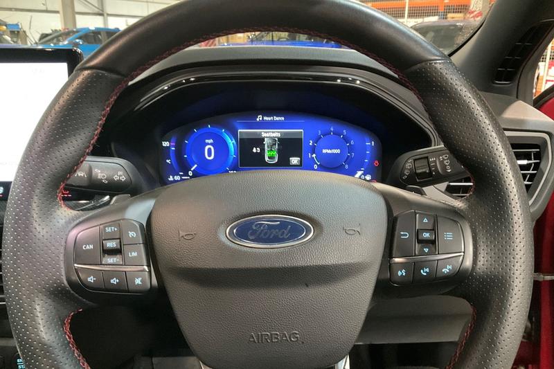 Used Ford Focus 2023 for sale - 76797054: Photo 12