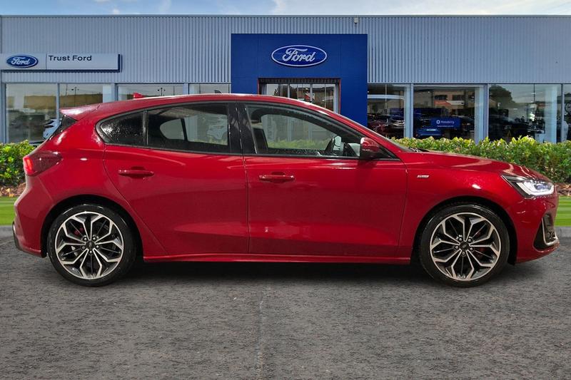 Used Ford Focus 2023 for sale - 76797054: Photo 3