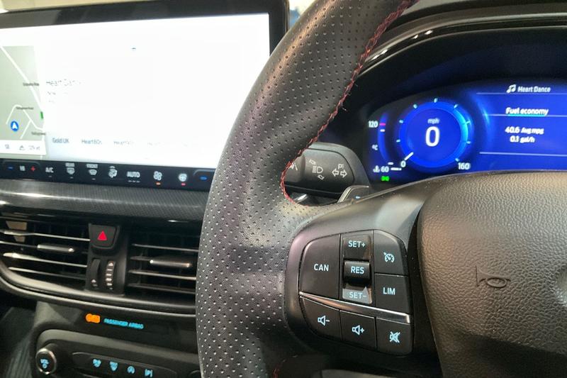 Used Ford Focus 2023 for sale - 76797054: Photo 30