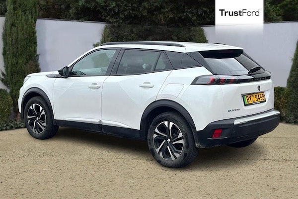Used Peugeot 2008 2023 for sale - 75662115: Photo 2