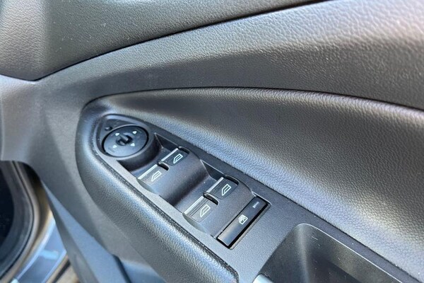 Used Ford Kuga 2017 for sale - 76028120: Photo 16