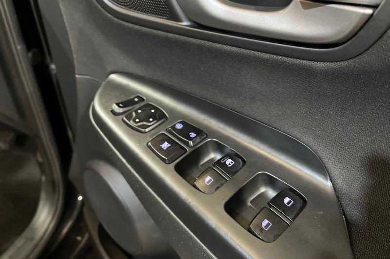 Used Hyundai KONA 2018 for sale - 76394087: Photo 16