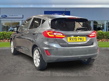 Used Ford Fiesta 2019 for sale - 76302736: Photo 2