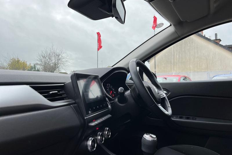 Used Renault Captur 2020 for sale - 76452901: Photo 18