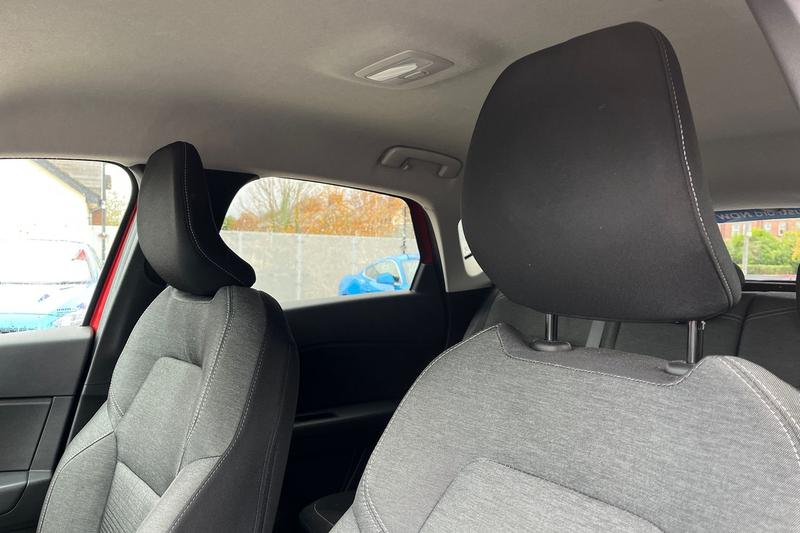 Used Renault Captur 2020 for sale - 76452901: Photo 19