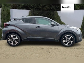 Used Toyota C-HR 2023 for sale - 78767901: Photo