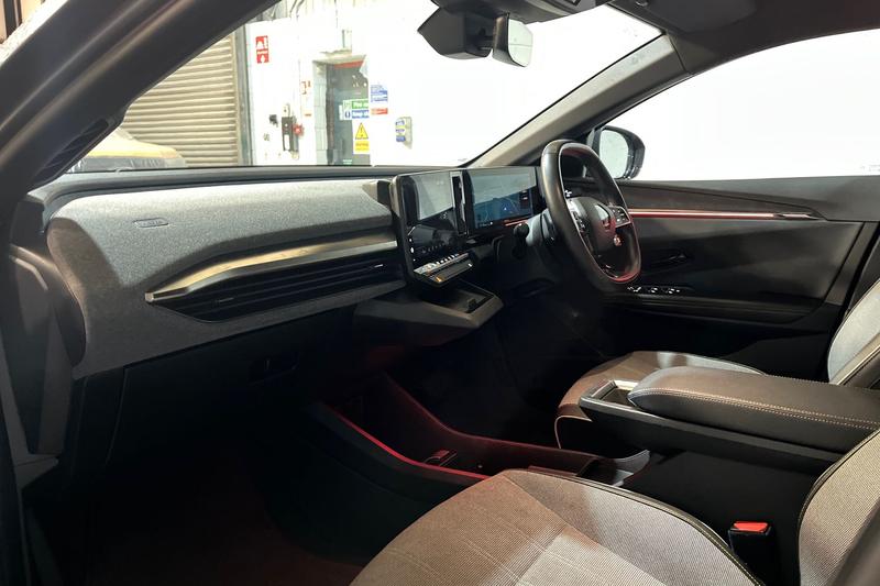 Used Renault Megane E Tech 2023 for sale - 76508176: Photo 18