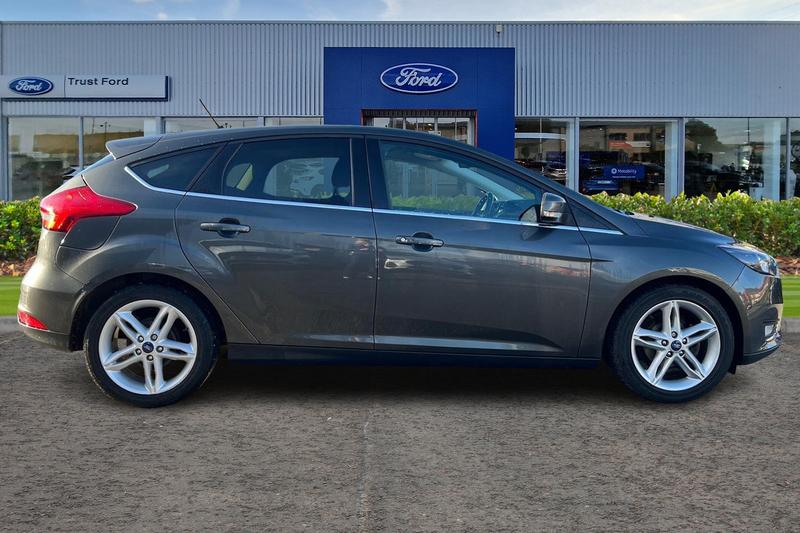 Used Ford Focus 2017 for sale - 76653445: Photo 3