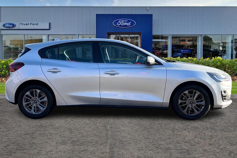 Used Ford Focus 2023 for sale - 76744335: Photo 3