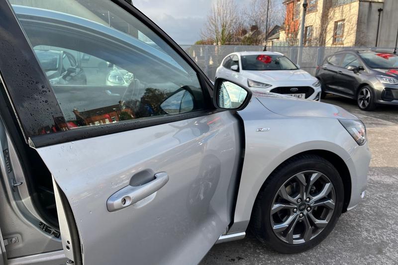 Used Ford Focus 2023 for sale - 76738861: Photo 25