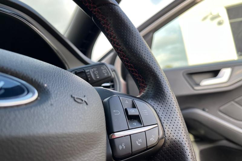 Used Ford Focus 2023 for sale - 76738861: Photo 28