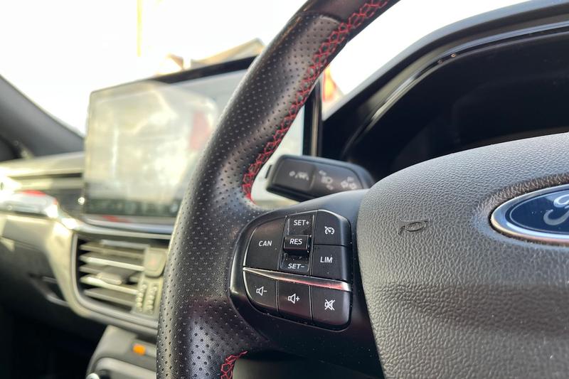 Used Ford Focus 2023 for sale - 76738861: Photo 29