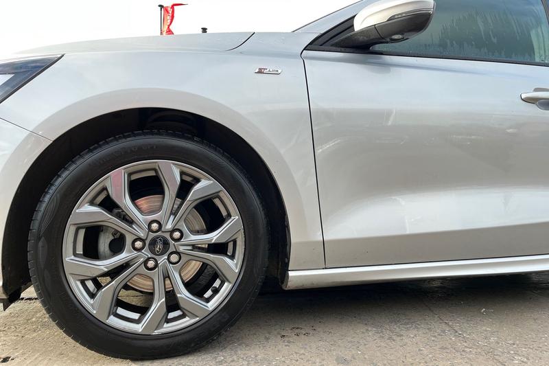 Used Ford Focus 2023 for sale - 76738861: Photo 8