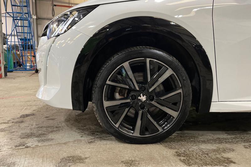 Used Peugeot 208 2023 for sale - 77959226: Photo 8