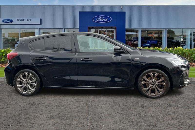 Used Ford Focus 2023 for sale - 76117464: Photo 3