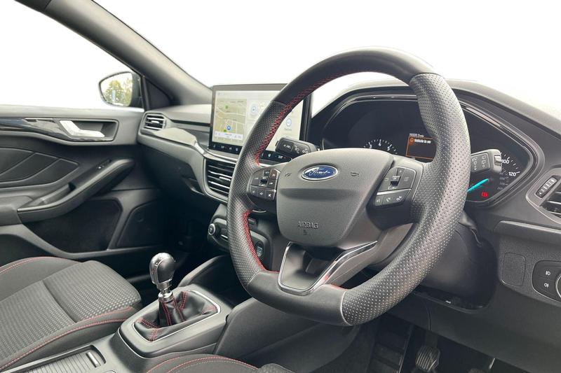 Used Ford Focus 2023 for sale - 76117464: Photo 9