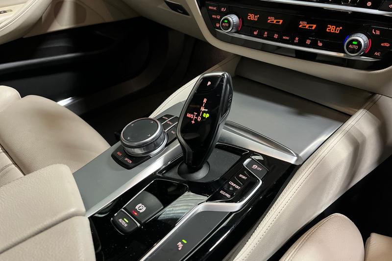 Used BMW 5 Series 2018 for sale - 76603416: Photo 38