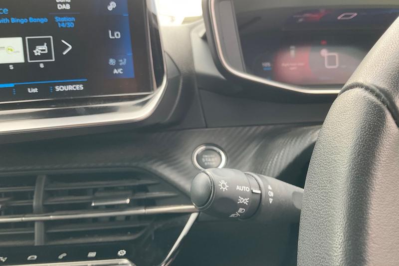 Used Peugeot 2008 2022 for sale - 76028280: Photo 14