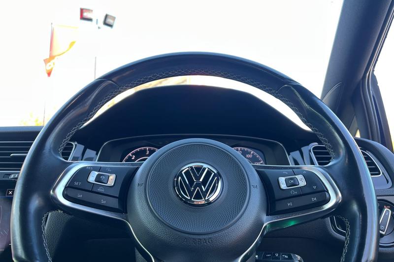 Used Volkswagen Golf 2018 for sale - 76405295: Photo 12