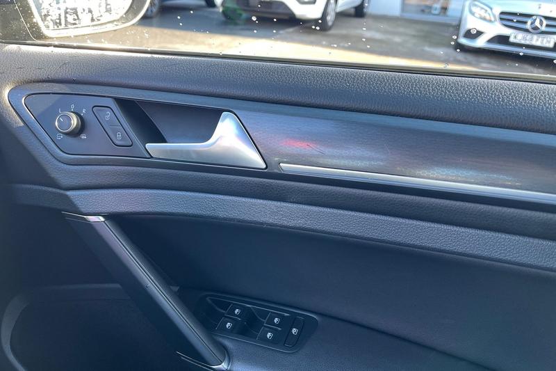 Used Volkswagen Golf 2018 for sale - 76405295: Photo 25