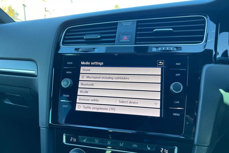 Used Volkswagen Golf 2018 for sale - 76405295: Photo 33