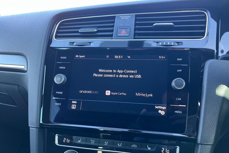 Used Volkswagen Golf 2018 for sale - 76405295: Photo 35