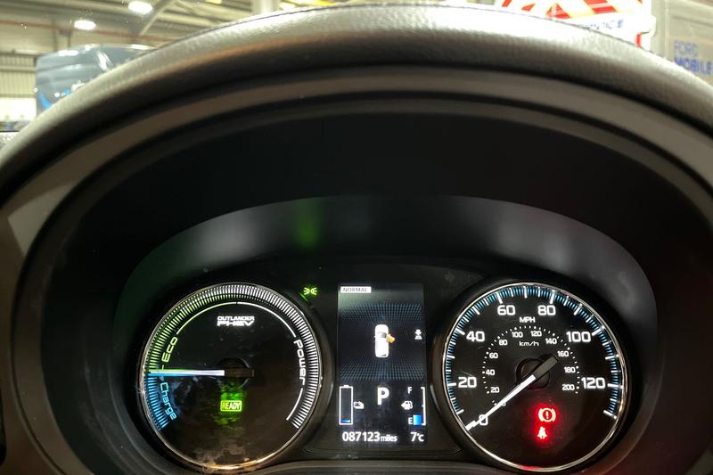 Used Mitsubishi Outlander 2017 for sale - 77450464: Photo 13