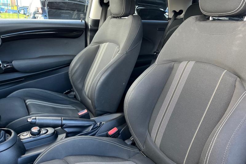 Used MINI Hatch 2019 for sale - 76415786: Photo 19