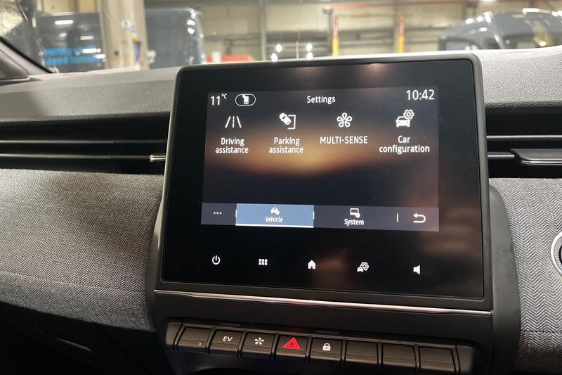 Used Renault Clio 2024 for sale - 77665704: Photo 35