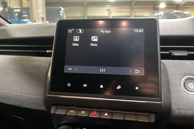 Used Renault Clio 2024 for sale - 77665704: Photo 36