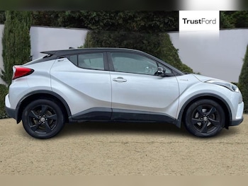 Used Toyota C-HR 2017 for sale - 78556161: Photo