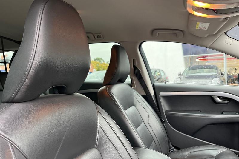 Used Volvo V70 2015 for sale - 76146762: Photo 17