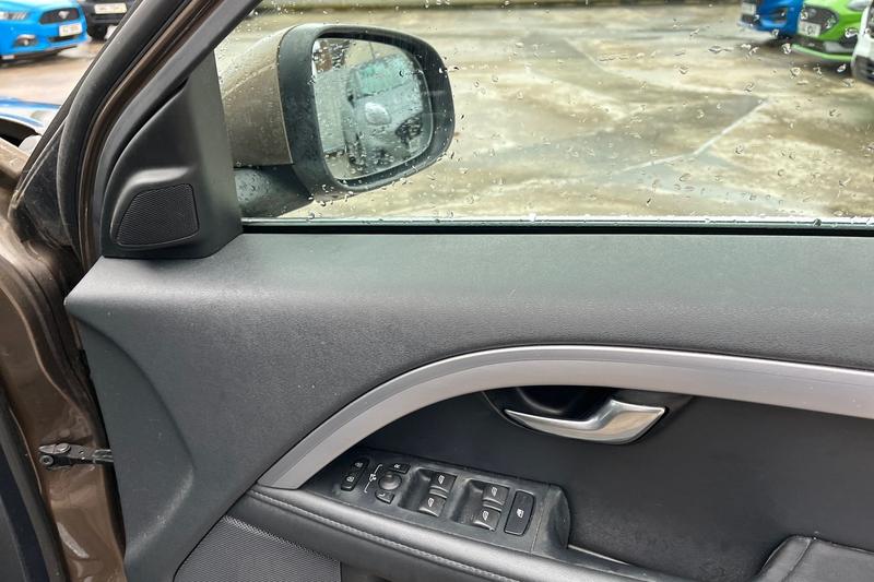 Used Volvo V70 2015 for sale - 76146762: Photo 24